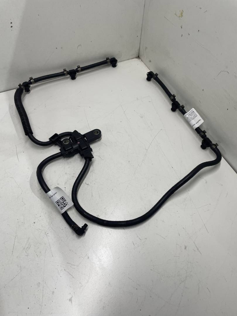 трубка обратки форсунок Mercedes-Benz M-Класс W164 2007, 3.0 л., дизель, АКПП, A6420780341 - фото №1