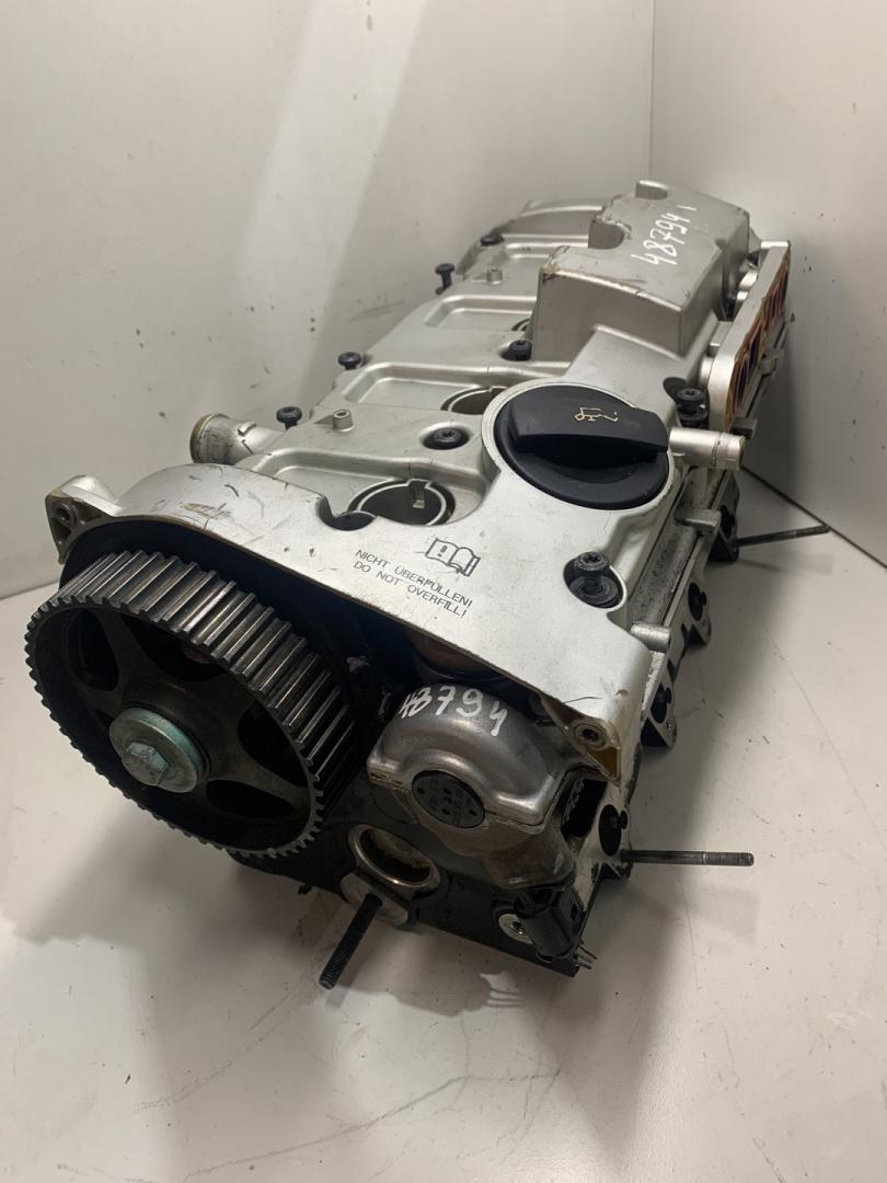 головка блока цилиндров Audi A4 B7 2008, 2.0 л., бензин, 06F103373, 06F103285 - фото №1