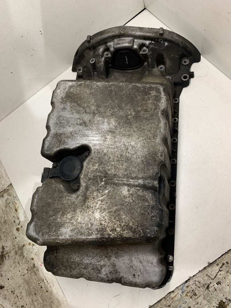 масляный поддон Mercedes-Benz Vito W638 1999, 2.2 л., дизель, R6110140202 - фото №1