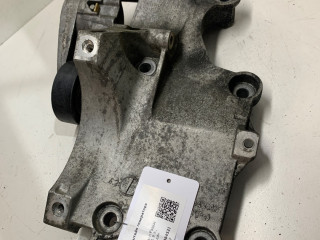 кронштейн генератора Volkswagen Passat B6 2009, 1.9 л., дизель, седан, 038903143AF