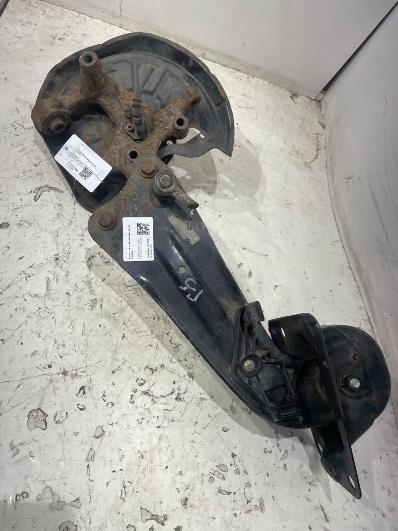 рычаг задний левый Volkswagen Golf 6 поколение 2012, 1.4 л., бензин, 1K0505225H, 1K0505223H, 1K0505223K, 1K0505129J, 1T0598611B - фото №1