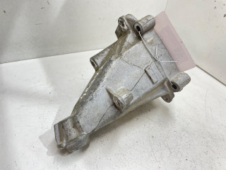 кронштейн двигателя Mercedes-Benz E-Класс W212/S212/C207/A207 [рестайлинг] 2013, 1.8 л., бензин, A2712232704