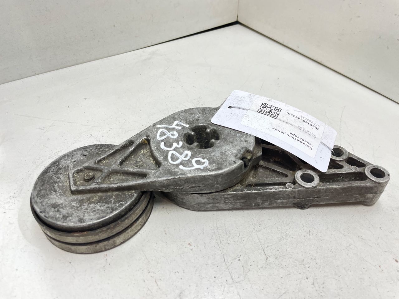 натяжитель Audi A4 B5 1999, 1.8 л., бензин, 058903133 - фото №1