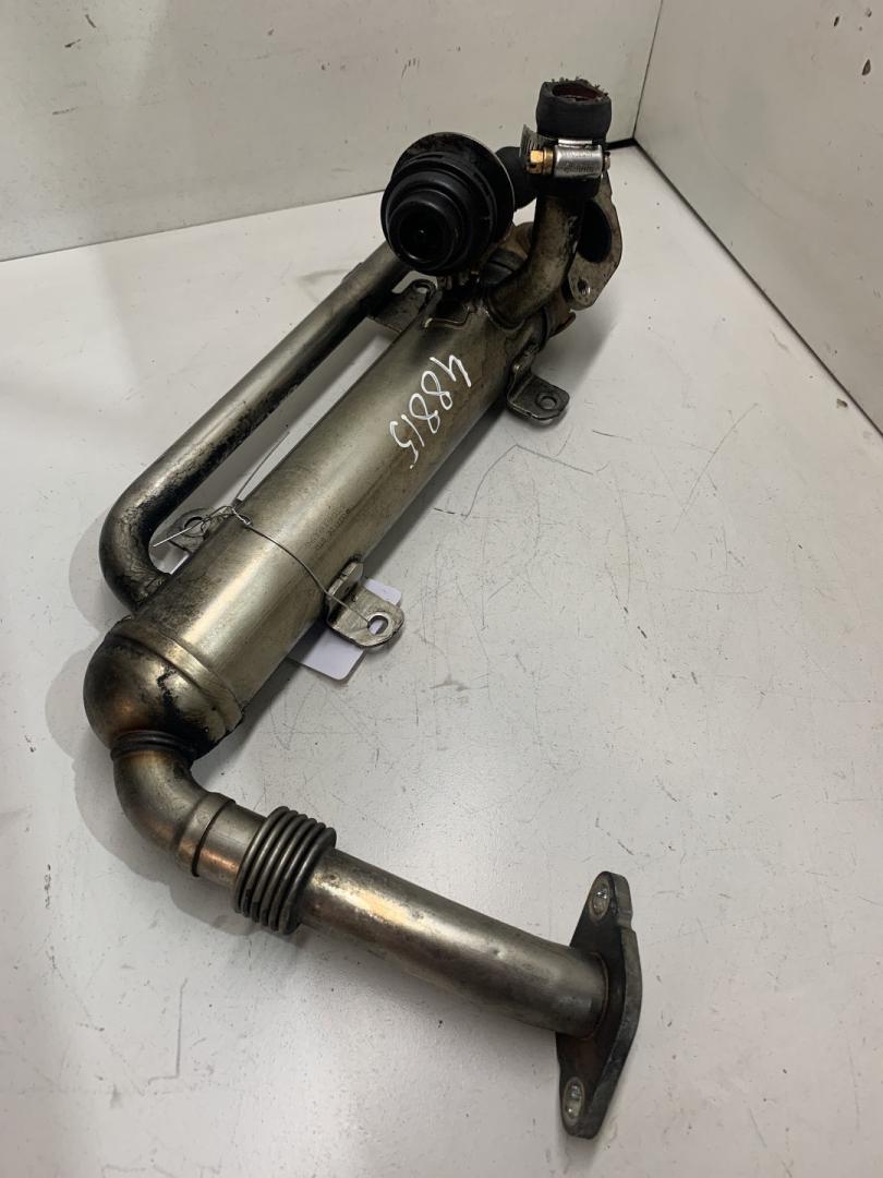 охладитель EGR / Радиатор EGR Volkswagen Passat B6 2007, 2.0 л., дизель, 03G131512S - фото №1