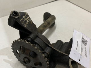 насос масляный Audi A4 B5 1999, 1.6 л., бензин, 06A115105