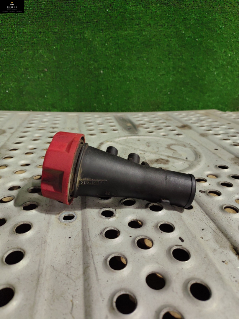 маслозаливная горловина Volvo FM 2 поколение 2011, 10.8 л., D11C450, дизель, АКПП, 20808095 - фото №1