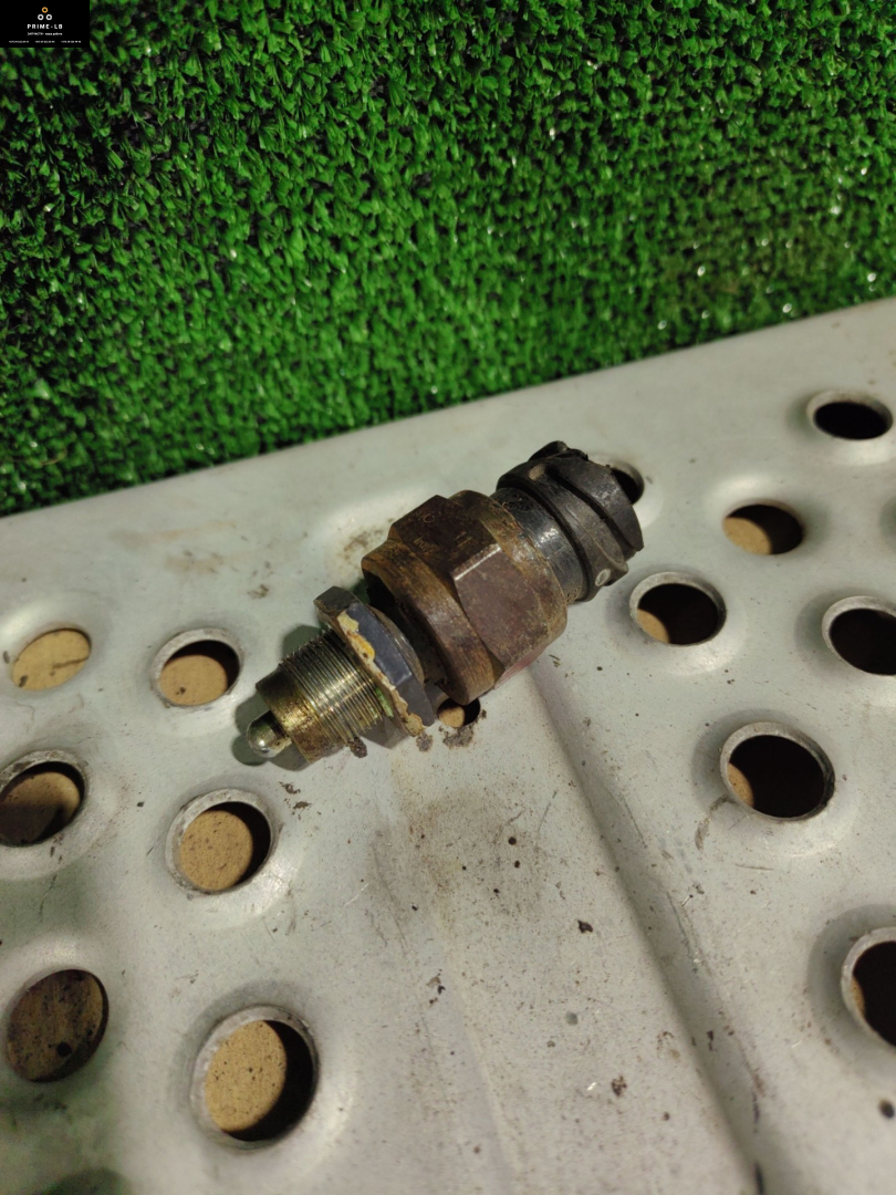 датчик блокировки дифференциала IVECO Stralis 2 поколение 2011, 10.3 л., F3AE0681B, дизель, МКПП, 3181941 - фото №1