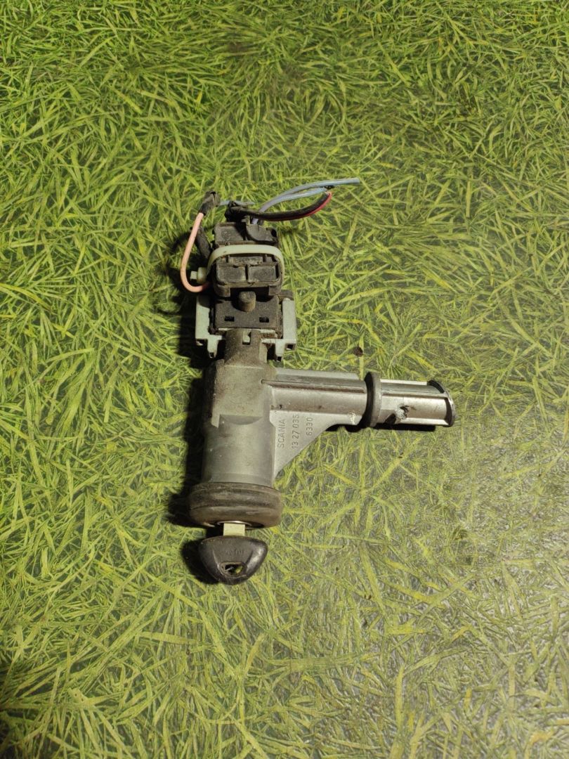 замок зажигания Scania 4-Series 2004, 11.7 л., DC 12.03, дизель, МКПП, 1327035 - фото №1
