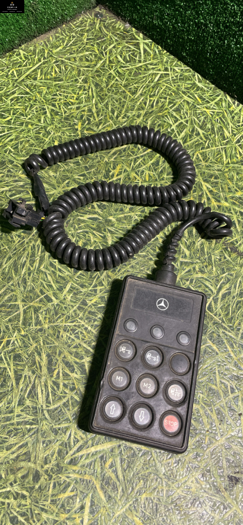 пульт управления пневмоподвеской Mercedes-Benz Actros 3 поколение (MP3) 2010, 11.9 л., OM 541.976, дизель, АКПП, A0015458313, 0015458313, 4460563340 - фото №1