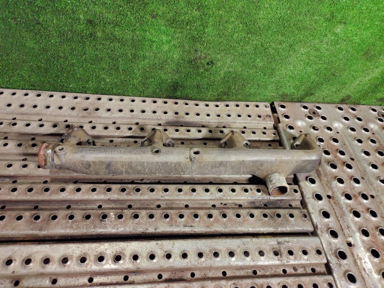 коллектор впускной Scania P 2 поколение 1995, 1356228 - фото №1