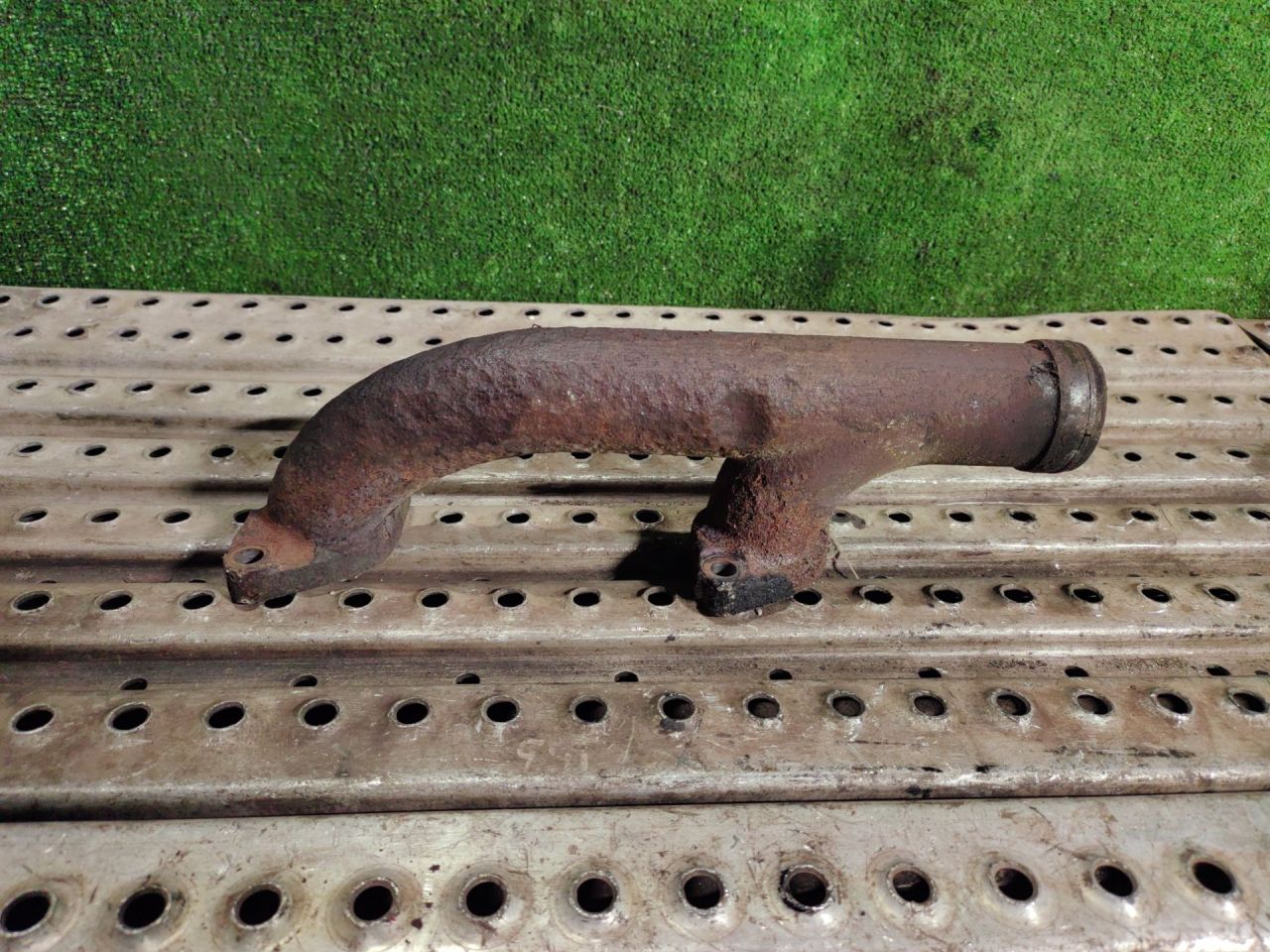 коллектор выпускной Scania P 2 поколение 1995, 1355353 - фото №1