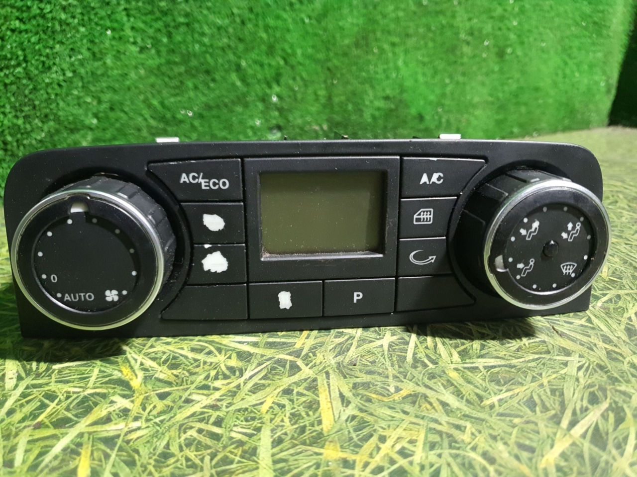 блок управления печки / климат-контроля MAN TGX 1 поколение 2017, 12.4 л., D 2676 LF 52, дизель, АКПП, правый руль, 81619906105 - фото №1