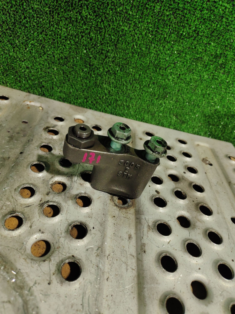 опора рокера MAN TGX 1 поколение 2016, 12.4 л., D 2676 LF 45, дизель, АКПП, правый руль, 51042510006 - фото №1