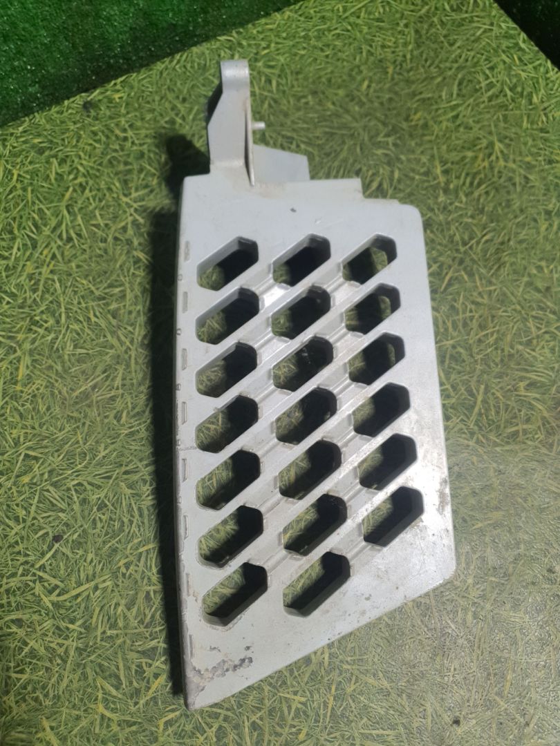 Подножка кабины Volvo FH 3 поколение 2013, 12.8 л., D13C500, дизель, АКПП, 82171603 - фото №1