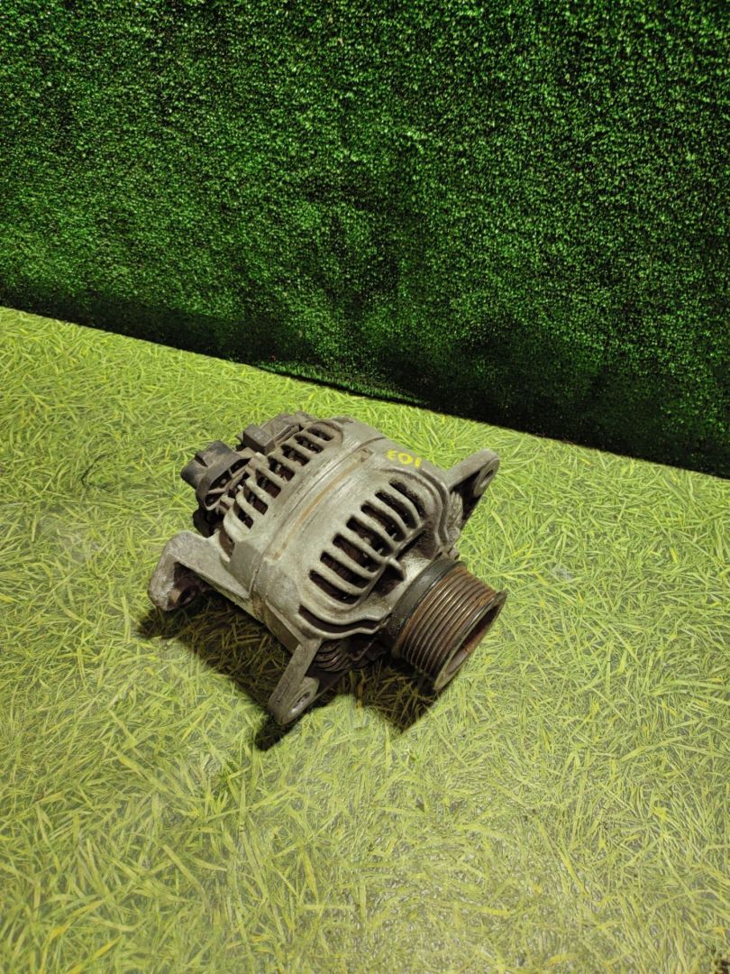 генератор Volvo FH 3 поколение 2014, 12.8 л., D13K460, дизель, МКПП, 21257552 - фото №1