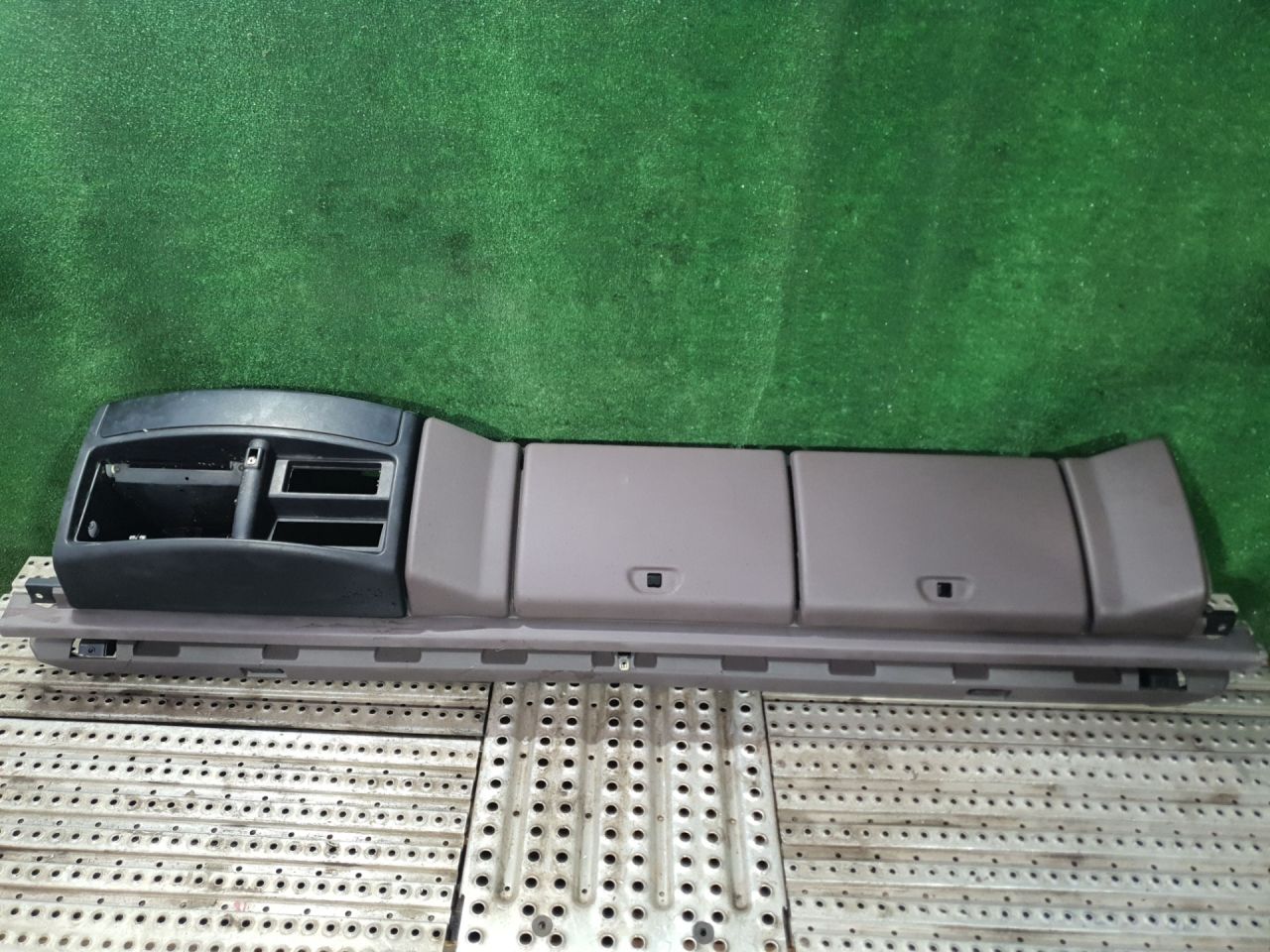 консоль кабины передняя верхняя Renault Magnum 4 поколение 2006, 12.1 л., дизель, АКПП, 5010605193 - фото №1