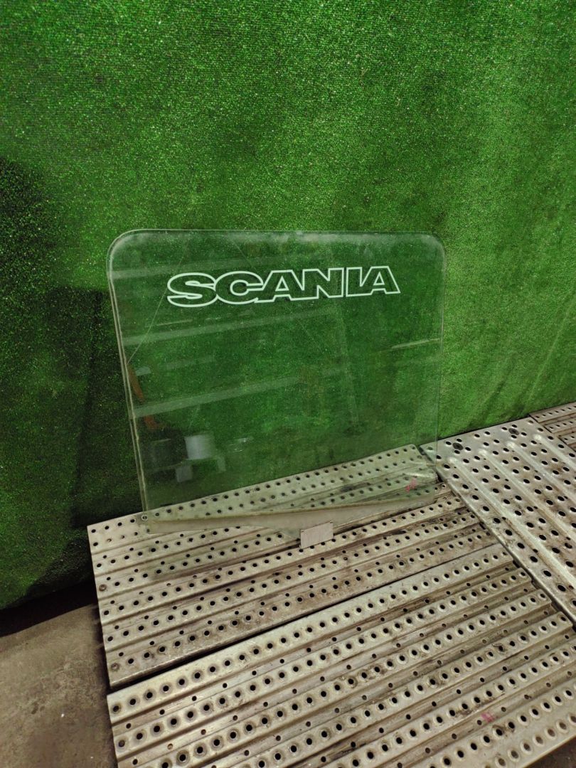 стекло (иные) Scania 4-Series 2004, 11.7 л., DC 12.03, дизель, МКПП, 1306260 - фото №1