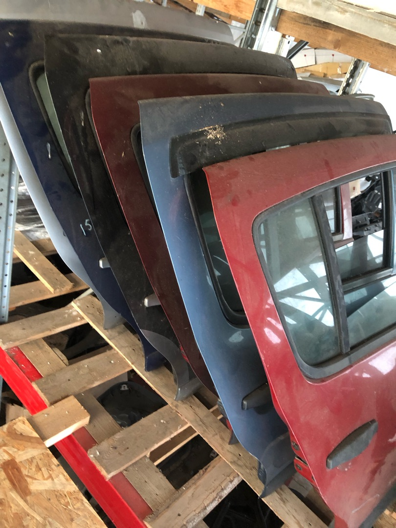 дверь задняя правая Renault Sandero 1 поколение 2012, 1497690 - фото №1