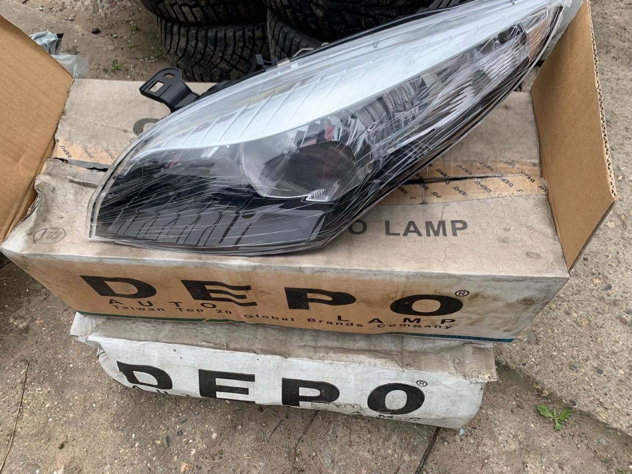 фара левая Renault Megane 3 поколение 2014, 551-1178LMLEMN1 - фото №1