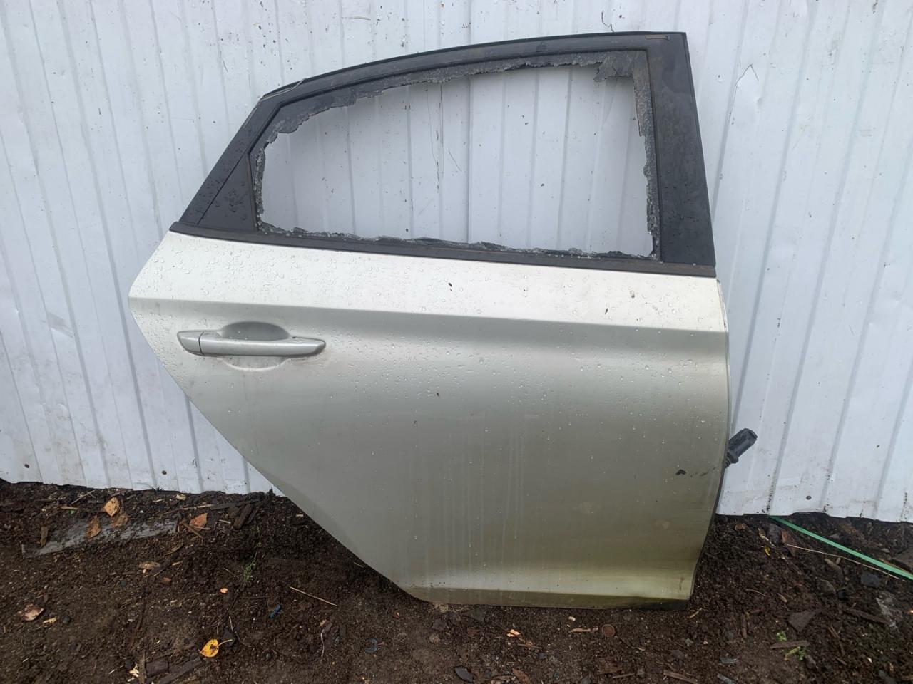 дверь задняя правая Hyundai Solaris 2 поколение 2020, бензин, седан, 77004H5000, 77004H5000 - фото №1