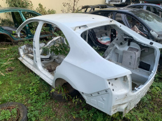 задняя часть кузова (тазик) Skoda Rapid 1 поколение 2015, лифтбэк, 5JH809605C, 5JH809606C, 5JH813305B