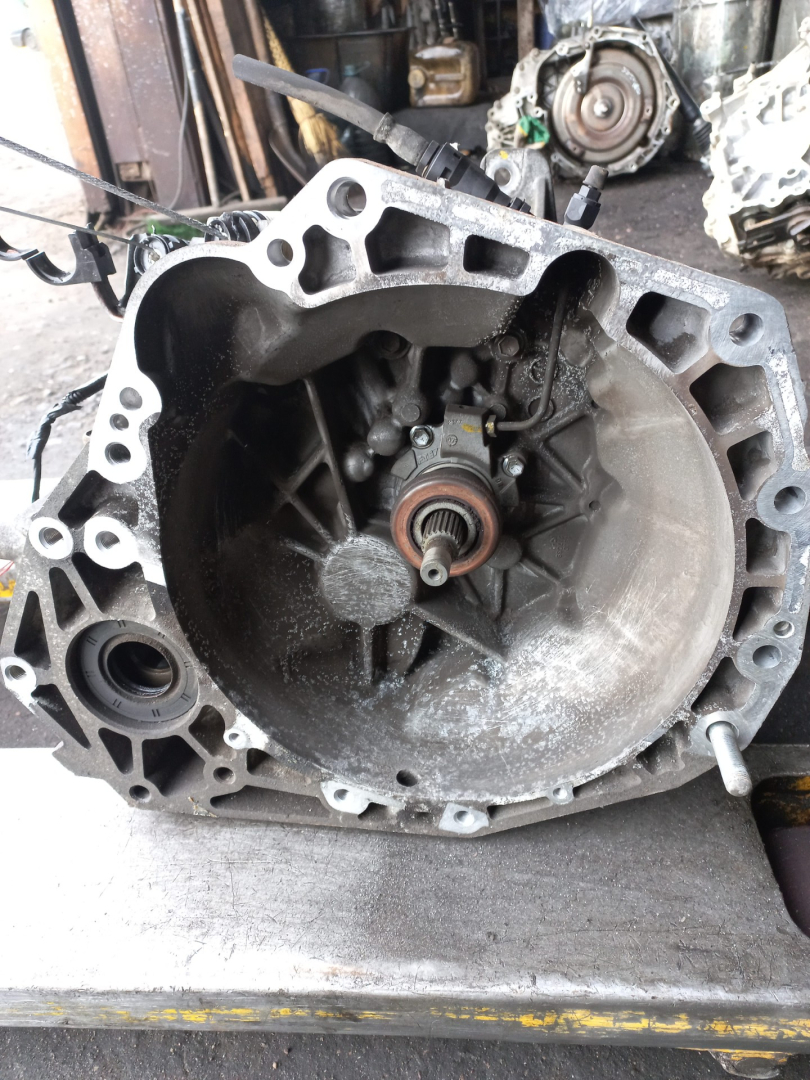 КПП механическая (МКПП) Suzuki SX4 1 поколение 2008, 1.6 л., M16A, бензин, 5МКПП, M16A - фото №1