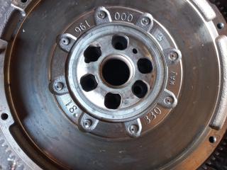 маховик Volkswagen Golf 6 поколение 2009, 1.6 л., CAYC, дизель, МКПП, 2289000280, 2294001484