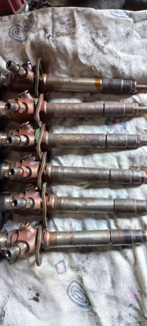 форсунка Land Rover Discovery 3 поколение 2007, 2.7 л., 276DT, дизель, 276DT, 4H2Q-9K546-AF - фото №1