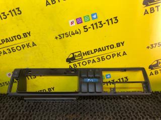 рамка панели приборов Volkswagen Golf 2 поколение 1990, 1.6 л., дизель, МКПП, черный, хетчбэк 3 дв., передний привод