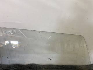 стекло кузовное боковое левое Volkswagen Polo 2 поколение 1990, 1.3 л., бензин, МКПП, синий, хетчбэк 3 дв., передний привод