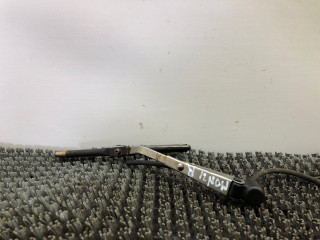 щеткодержатель (поводок стеклоочистителя, дворник) Opel Monterey A 1997, 3.1 л., дизель, МКПП, внедорожник 5 дв.