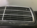 решетка радиатора Mercedes-Benz C-Класс W202/S202 1995, 2.2 л., дизель, МКПП, черный, седан, задний привод - фото №2