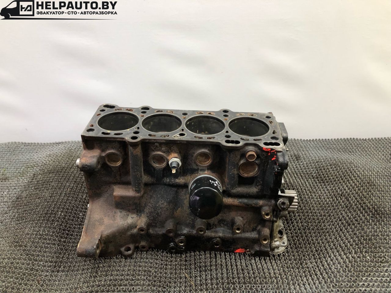 блок цилиндров Mazda 626 GE 1994, 1.8 л., FP, бензин, МКПП, бордовый, седан, передний привод, FS - фото №1