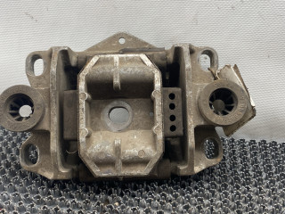 кронштейн (крепление) Ford Mondeo 3 поколение (2000 - 2003), 1.8 л., бензин