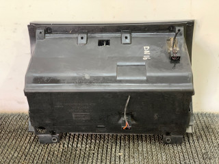 бардачок Daewoo Nubira J100 1998, 1.6 л., бензин, МКПП, зелёный металлик, хетчбэк 5 дв., 96301133