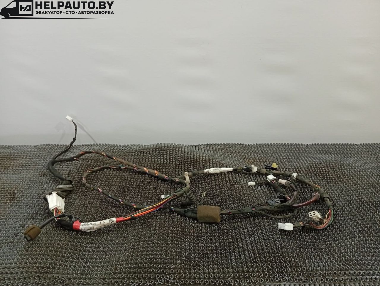 Проводка крышки багажника Kia Sorento 1 поколение 2005, 2.4 л., G4JS, бензин, МКПП, красный, внедорожник 5 дв., полный подключаемый привод, 91520-3E000F, 91900-3E001T - фото №1