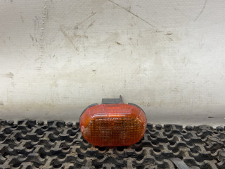 повторитель поворота на крыле Suzuki Baleno 1 поколение 1998, 1.3 л., i, G13BB, бензин, МКПП, серебристый, седан, передний привод