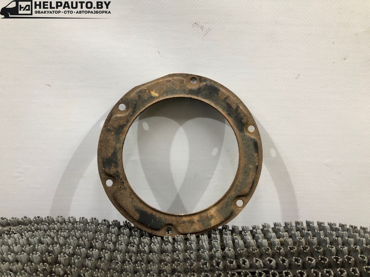 гайка топливного насоса Nissan Serena C23 1992, 2.0 л., дизель, МКПП, серебро, минивэн, передний привод - фото №1