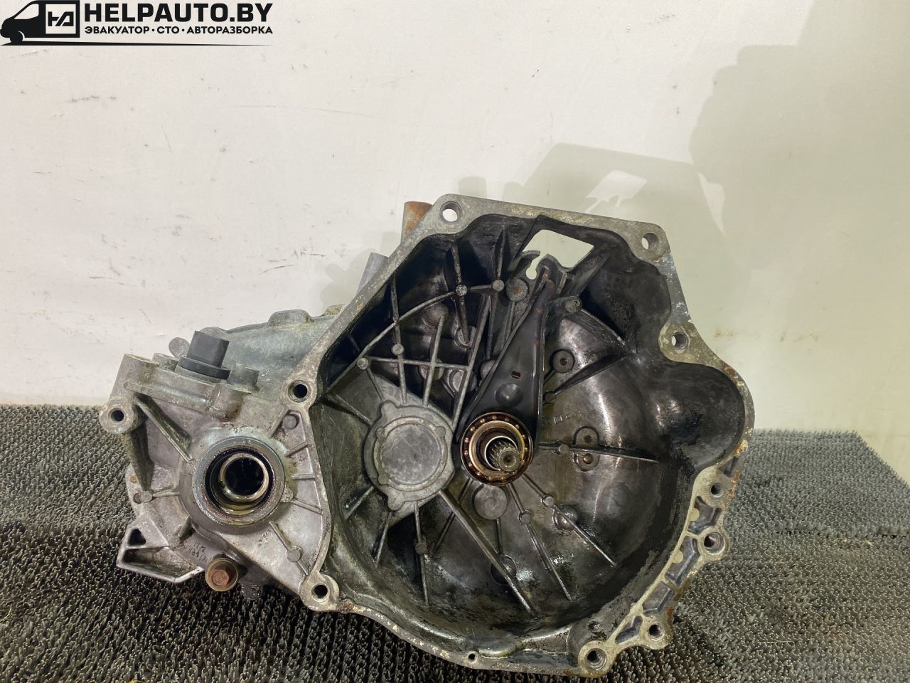 КПП механическая (МКПП) Chrysler Neon 1 поколение 1996, 2.0 л., бензин, МКПП, синий, седан, передний привод - фото №1