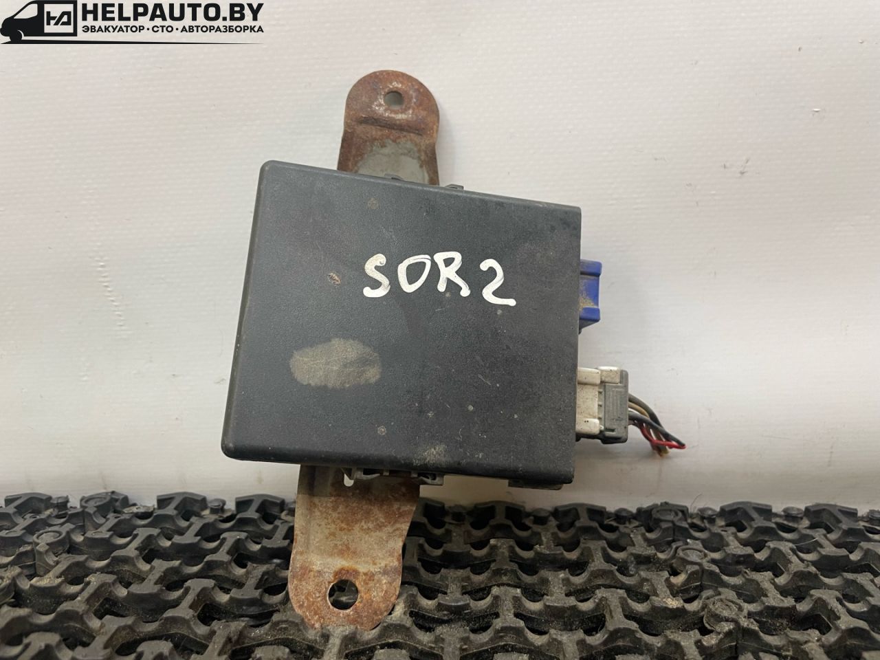 блок управления крышкой багажника Kia Sorento 1 поколение 2005, 2.5 л., CRDi, D4CB, дизель, МКПП, черный, внедорожник 5 дв., полный подключаемый привод, 98750-3E000 - фото №1