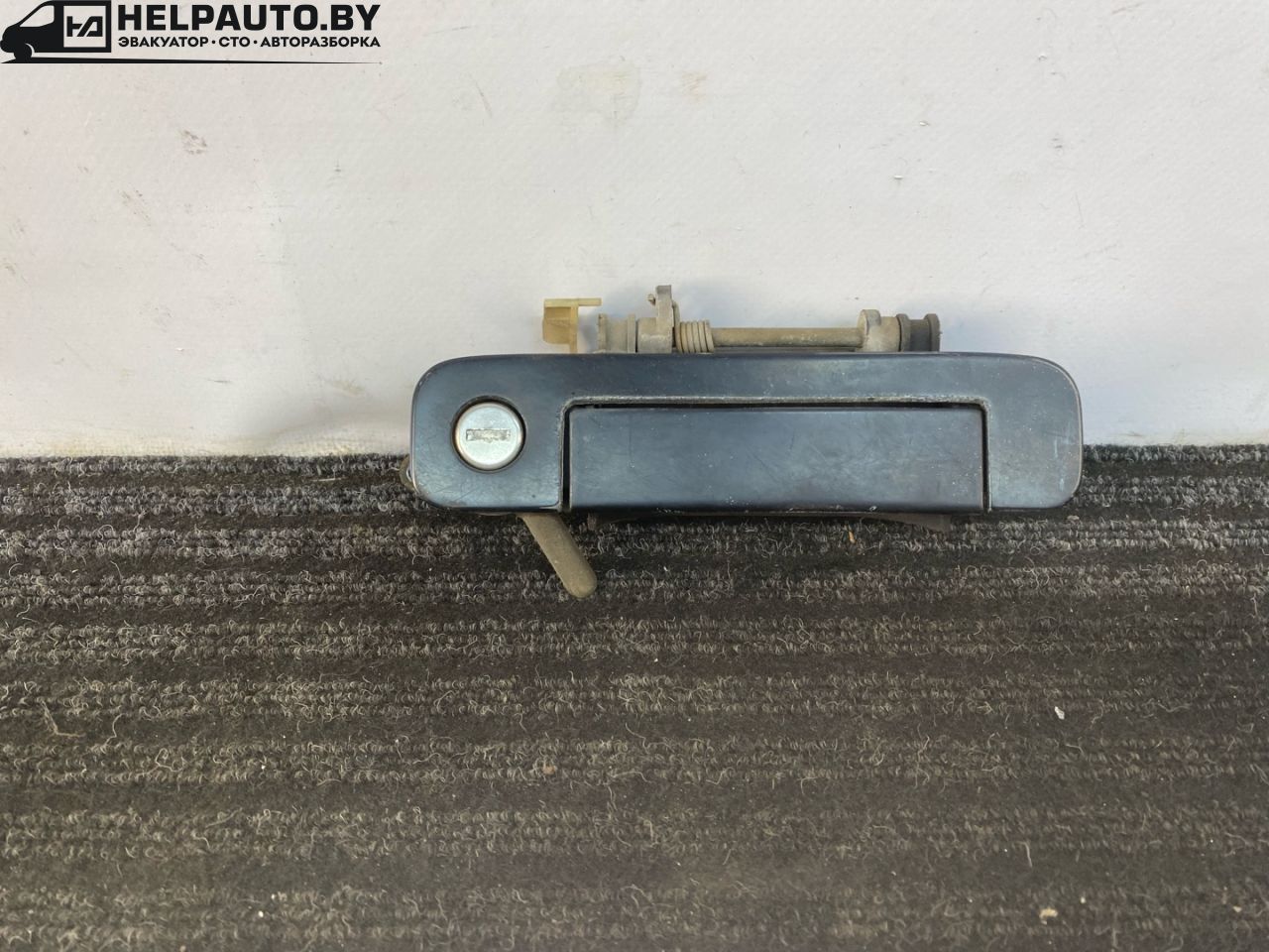 ручка наружная Audi 80 B3 89/B3 1987, 1.8 л., бензин, МКПП, серый, седан, передний привод, 893837206A - фото №1