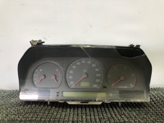 щиток приборов (приборная панель) Volvo S70 1 поколение 2000, 2.5 л., D 5252 T, дизель, МКПП, черный, седан, передний привод