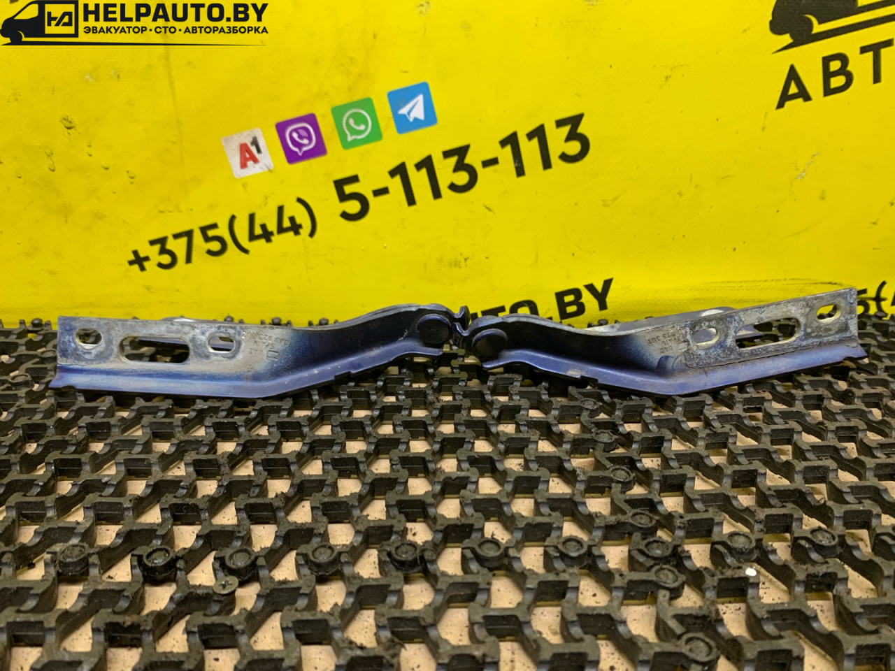 петля капота SEAT Ibiza 2 поколение 1998, 1.6 л., ALM, бензин, 5МКПП, синий, хетчбэк 5 дв., передний привод - фото №1