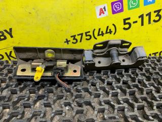 замок багажника Renault Laguna 1 поколение 1994, 2.0 л., F3R 200, бензин, МКПП, бордовый, хетчбэк 5 дв., передний привод