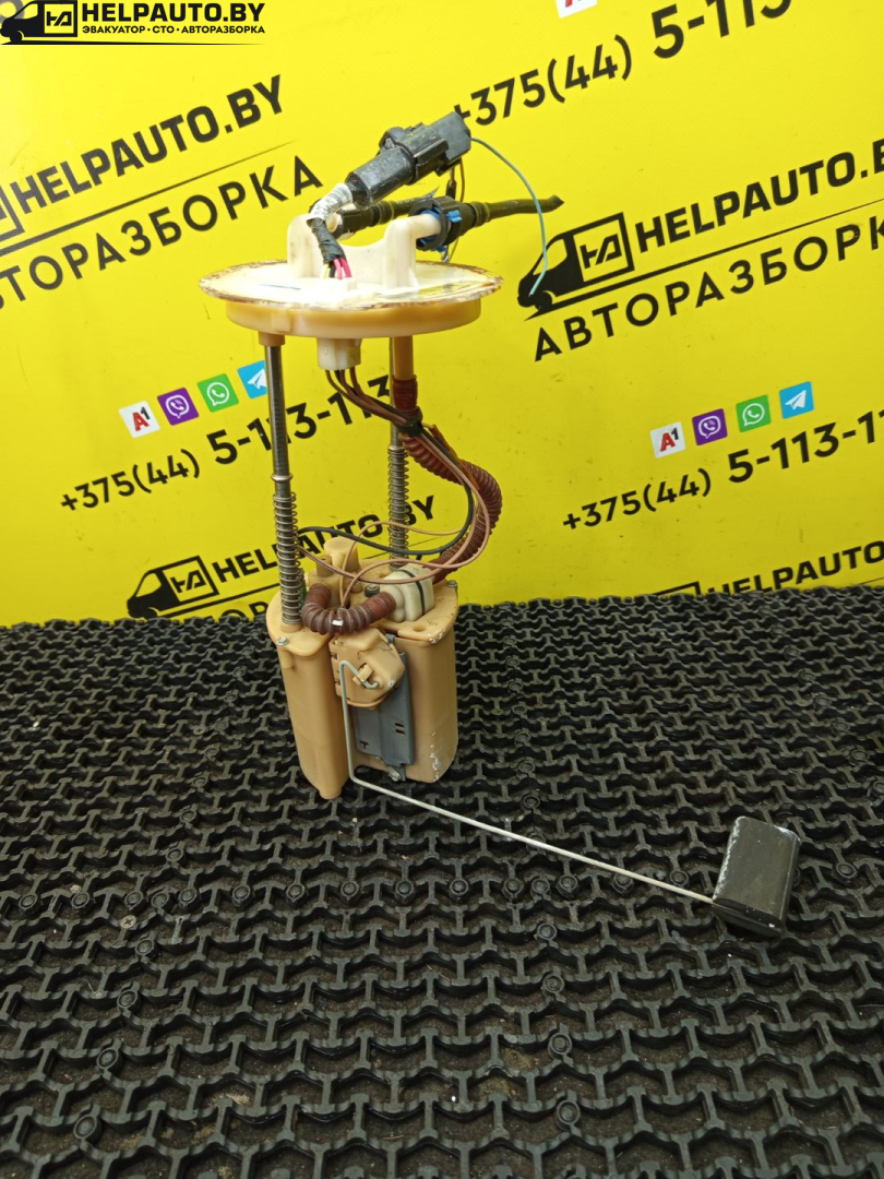 колба в бак Ford Escape 2 поколение R3 2009, 2.3 л., бензин, АКПП, синий, внедорожник 5 дв., передний привод, 8L849H307CD - фото №1