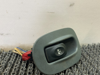 кнопка стеклоподъемника двери передней правой Renault Scenic 1 поколение 1998, 1.6 л., бензин, МКПП, 838099G