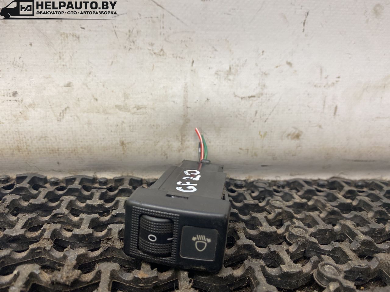 кнопка корректора фар Mazda 626 GF 1997, 2.0 л., дизель, МКПП, зелёный, седан, передний привод - фото №1
