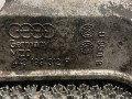кронштейн двигателя Audi 100 С3 [рестайлинг] 1990, 2.4 л., AAS, дизель, МКПП, черный, седан, передний привод - фото №3