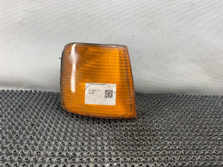 поворотник правый Volkswagen Passat B3 1989