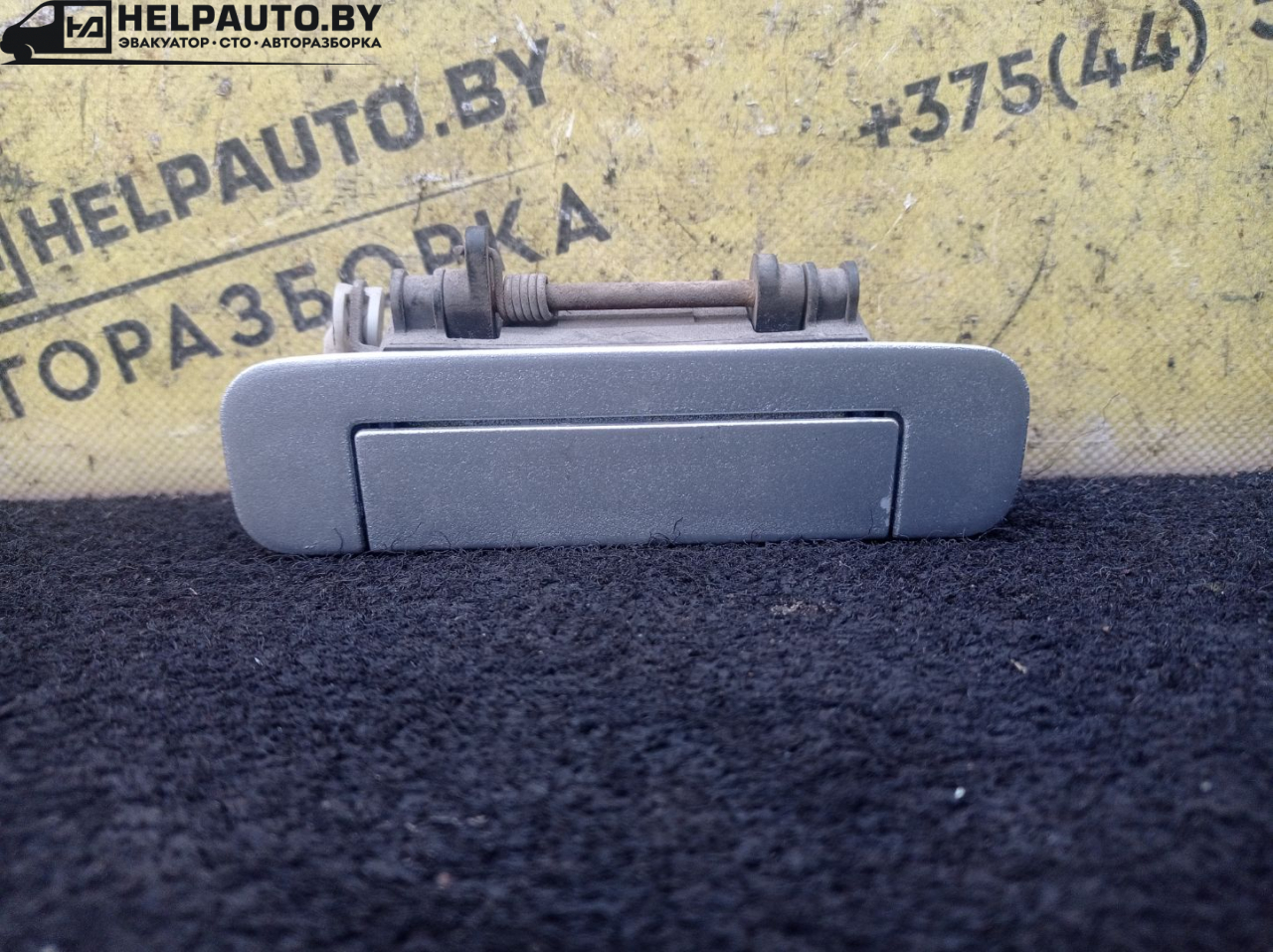 ручка наружная задняя правая Audi 80 B3 1988, 1.9 л., 1Y, дизель, МКПП, серебро, седан, передний привод - фото №1